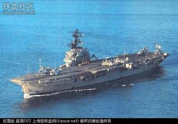 航母的吃水深度是多少，深入解析現(xiàn)代航母的水下特性，現(xiàn)代航母吃水深度解析，水下特性深度探討