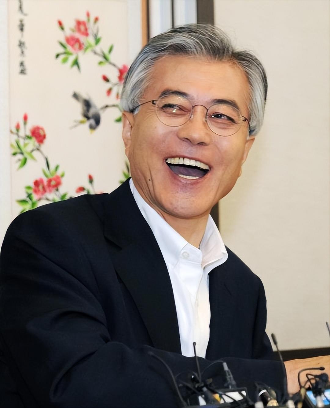 文在寅與全斗煥之間的紅包往來(lái)，歷史與猜測(cè)，揭秘文在寅與全斗煥之間的紅包往來(lái)背后的歷史與猜測(cè)