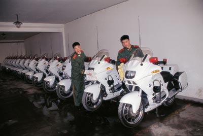 國(guó)賓護(hù)衛(wèi)隊(duì)摩托訓(xùn)練，錘煉精英，展現(xiàn)榮耀，國(guó)賓護(hù)衛(wèi)隊(duì)摩托精英訓(xùn)練，錘煉榮耀，展現(xiàn)風(fēng)采