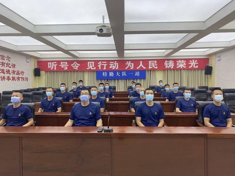 紅一連的先進(jìn)事跡，英勇無(wú)畏，鑄就時(shí)代榮光，紅一連英勇事跡鑄就時(shí)代榮光，無(wú)畏精神傳承至今