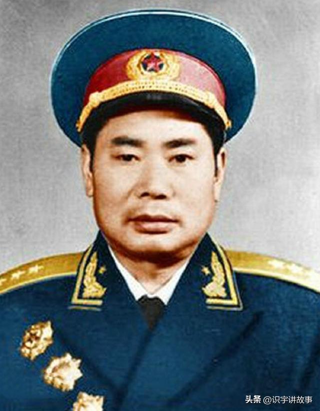 兵團(tuán)司令與集團(tuán)軍司令，軍事指揮體系中的層級(jí)與職責(zé)，兵團(tuán)司令與集團(tuán)軍司令，軍事指揮體系中的層級(jí)差異與職責(zé)解析