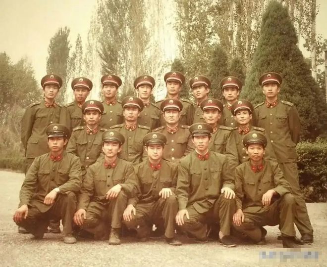 第28集團(tuán)軍的榮耀與擔(dān)當(dāng)，第28集團(tuán)軍，榮耀與擔(dān)當(dāng)?shù)膽?zhàn)士